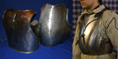 安価プレート。背中付き。